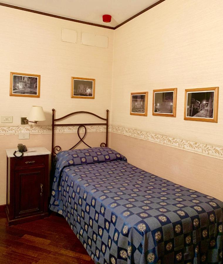 Hotel La Calcina Венеція Екстер'єр фото