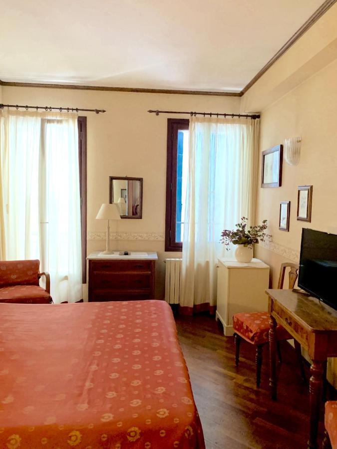 Hotel La Calcina Венеція Екстер'єр фото